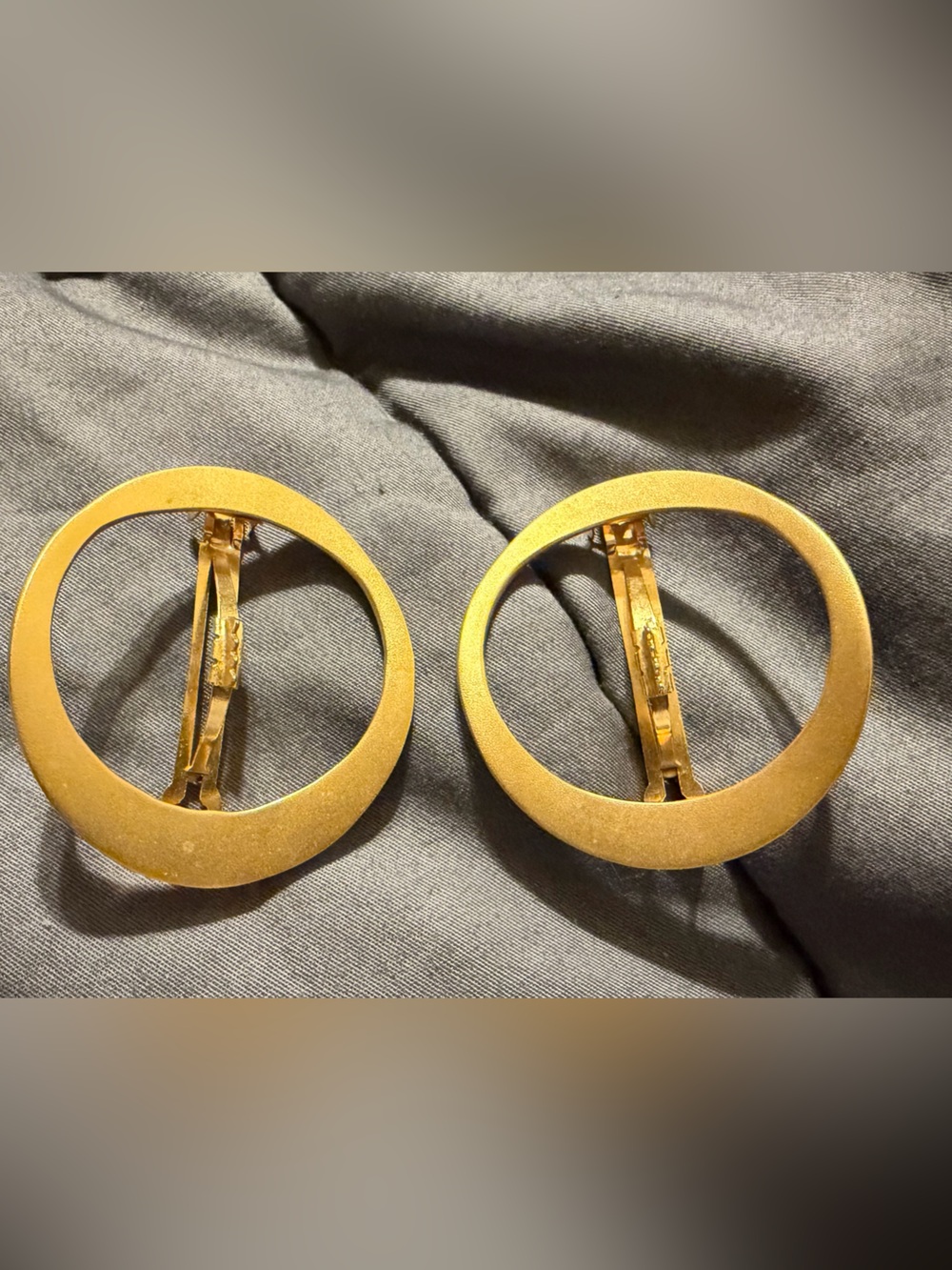 Ficcare Made in France Oval Hair Barrette  Gold  Tone Vtg  Hair Clips- Set of 2